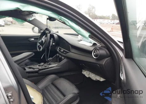 2019 Alfa Romeo Giulia Ti Sport Rwd z USA, uszkodzony, nr VIN ZARFAMBNXK7612360